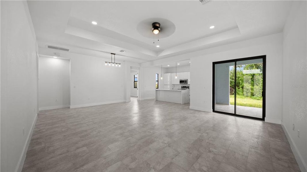 Spacious, unfurnished interior of a new home in , Rotonda West (Image 31).