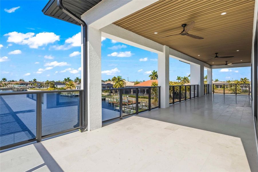 Exterior details and patio area of a home in , Cape Coral (Image 29).