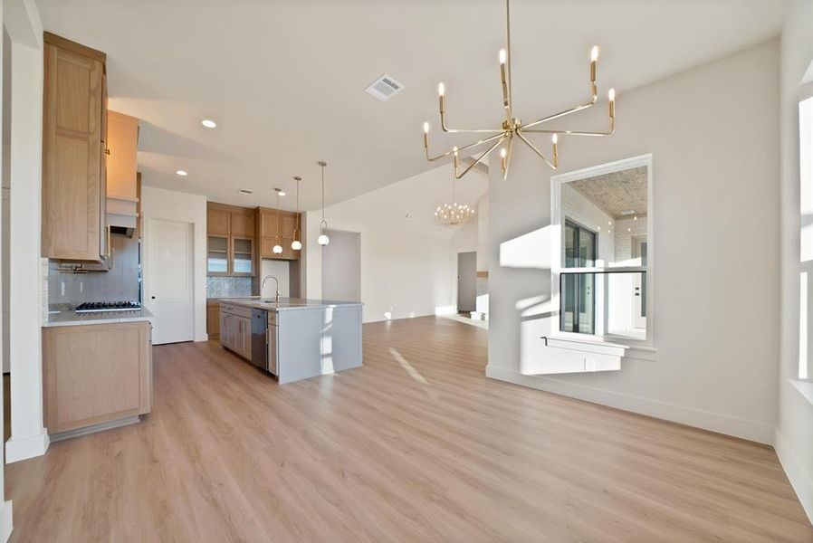 Spacious, unfurnished interior of a new home in , Weatherford (Image 21). Spacious, unfurnished interior of a new home in , Weatherford (Image 21).