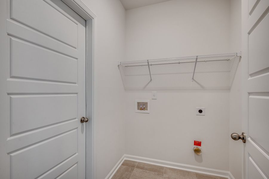 Representative unfurnished interior of a home built from the Camden by Beazer Homes in Inlet Keys, Murrells Inlet (Image 19).