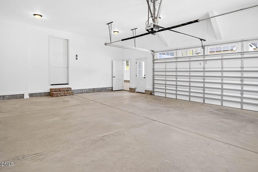 1616 River Bend Ln interior-36