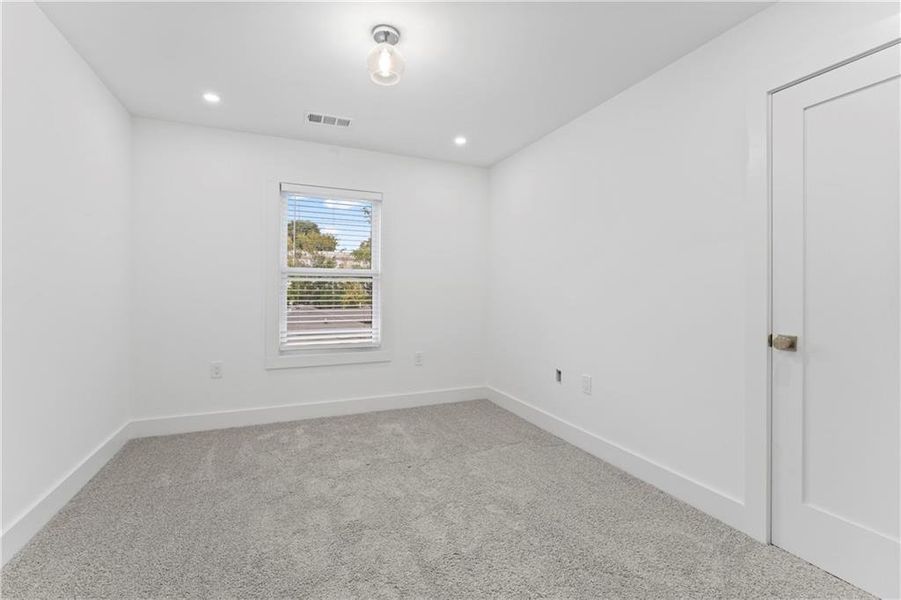 Spacious, unfurnished interior of a new home in , Atlanta (Image 18). Spacious, unfurnished interior of a new home in , Atlanta (Image 18).