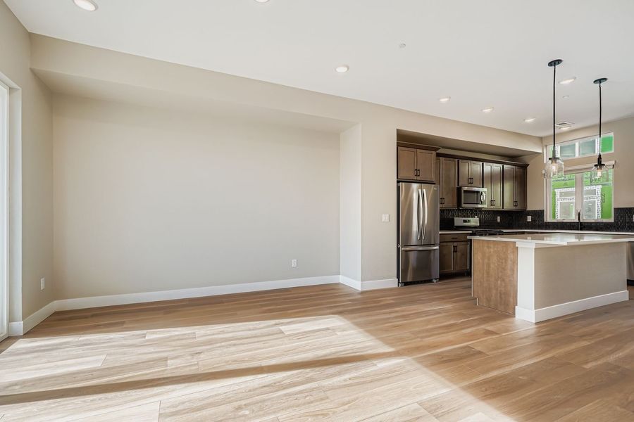 Spacious, unfurnished interior of a new home in Solterra, Lakewood (Image 6).