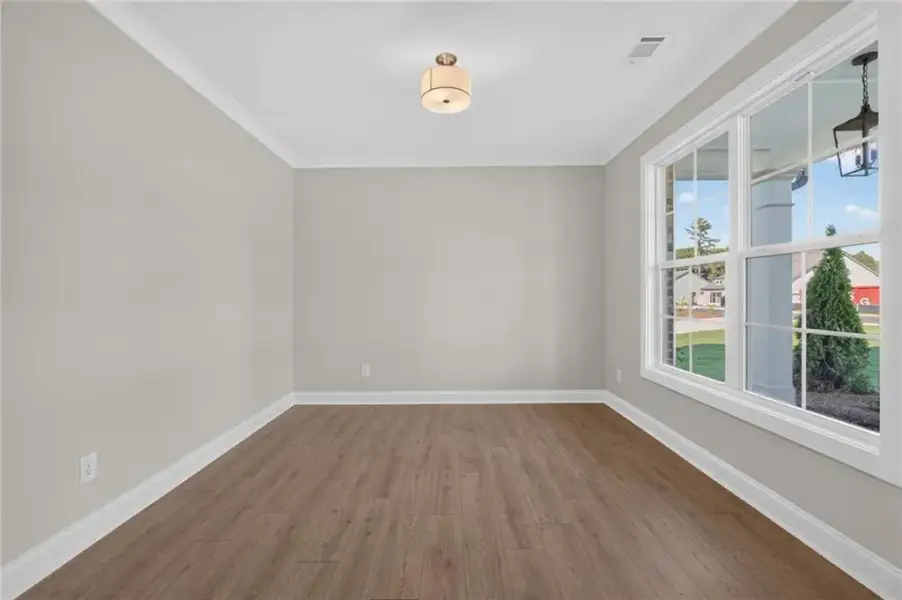 Spacious, unfurnished interior of a new home in , Jefferson (Image 23).