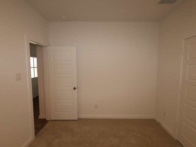 Spacious, unfurnished interior of a new home in Summerview, Fulshear (Image 14). Spacious, unfurnished interior of a new home in Summerview, Fulshear (Image 14).