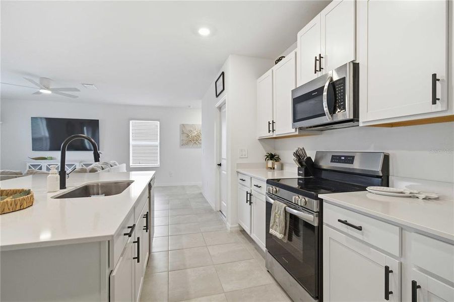 Furnished interior view inside a new home in , Bradenton (Image 8).