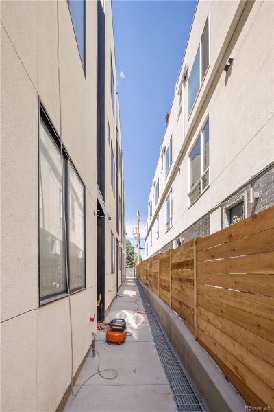 Image 15 of a home in .