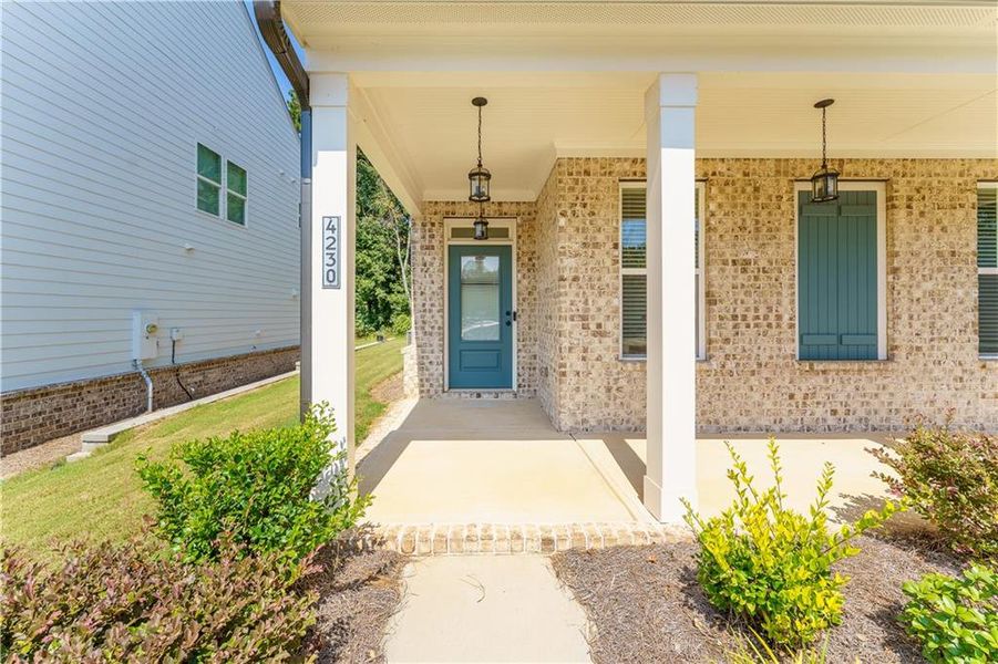 Exterior details and patio area of a home in Edenglen, Buford (Image 3).