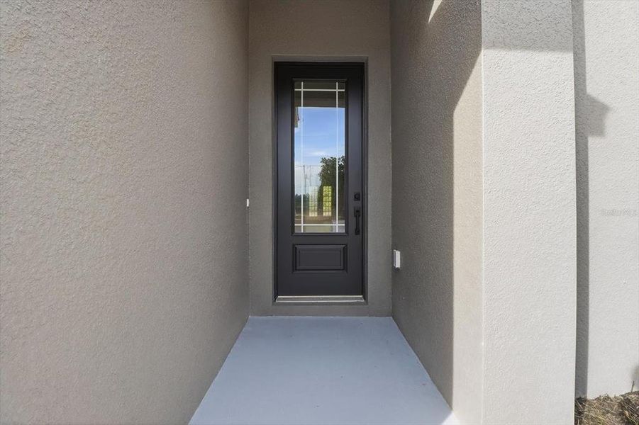 Exterior details and patio area of a home in , Ocala (Image 3).