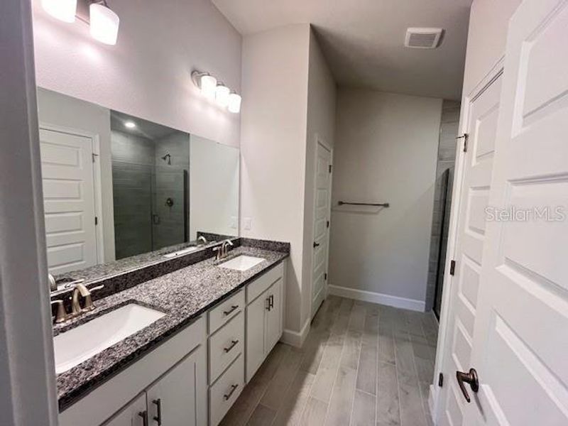 Furnished interior view inside a new home in Abbey Glen, Dade City (Image 4).