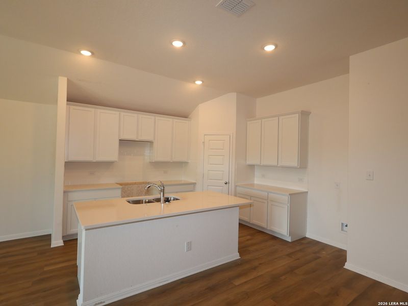 Furnished interior view inside a new home in Cinco Lakes, San Antonio (Image 10).