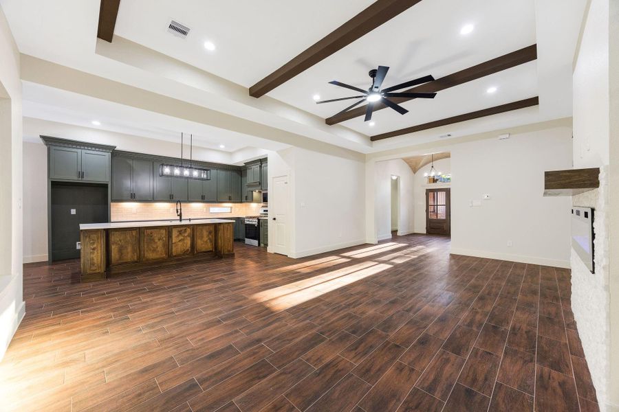 Spacious, unfurnished interior of a new home in , Porter (Image 31).