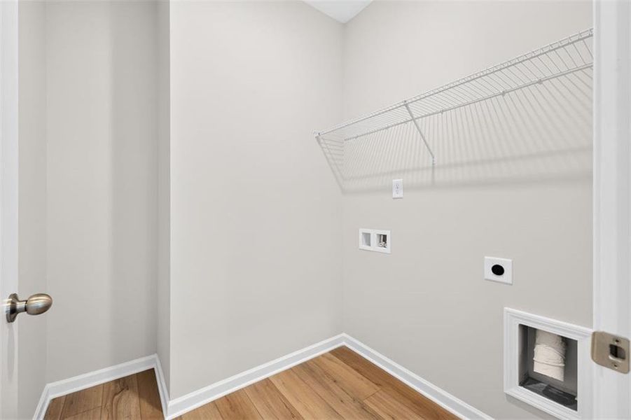 Spacious, unfurnished interior of a new home in Summerfield Place, Carrollton (Image 17).