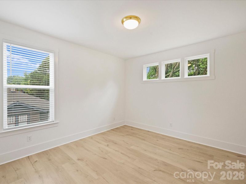 Spacious, unfurnished interior of a new home in , Charlotte (Image 9).