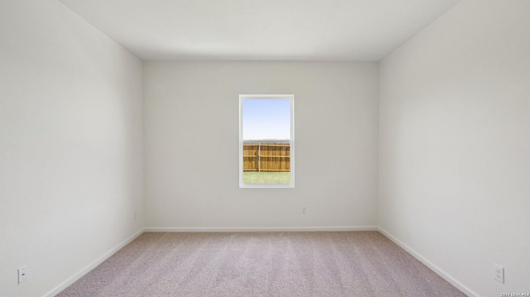 Spacious, unfurnished interior of a new home in Roosevelt Heights, San Antonio (Image 16).