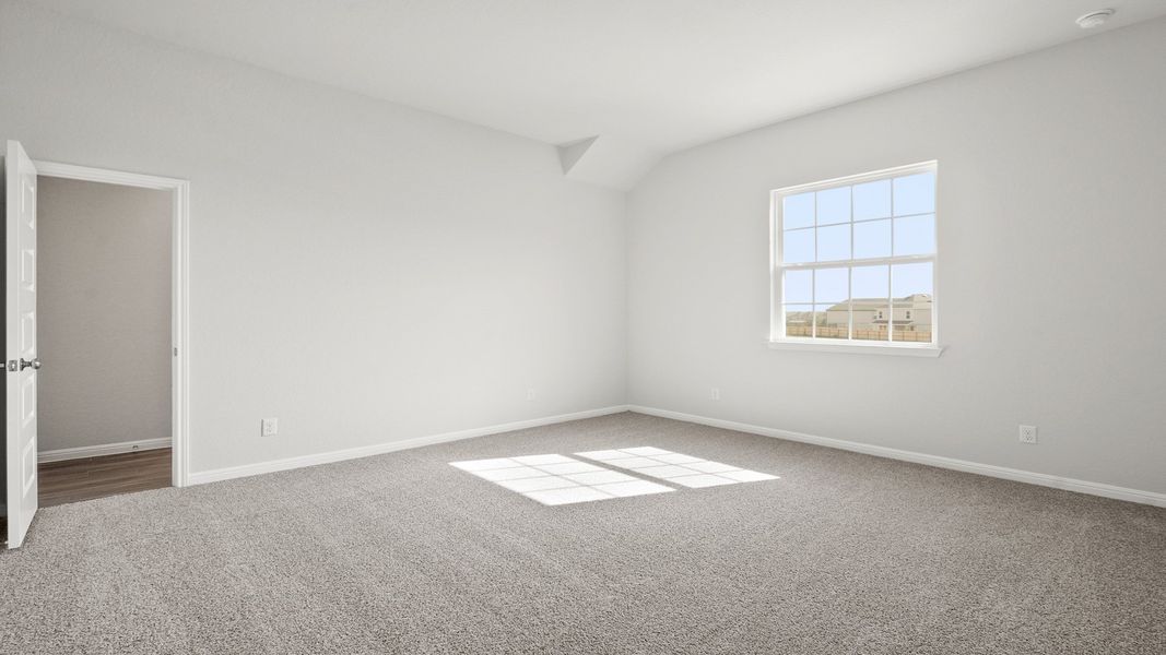 Spacious, unfurnished interior of a new home in Melissa Ranch, San Antonio (Image 22).