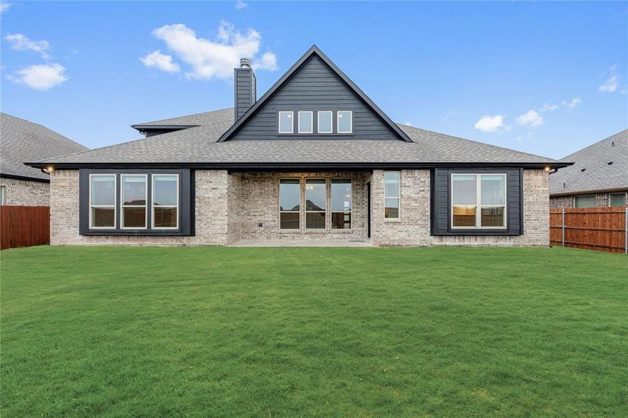 Exterior details and patio area of a home in Villages of Walnut Grove, Midlothian (Image 22).