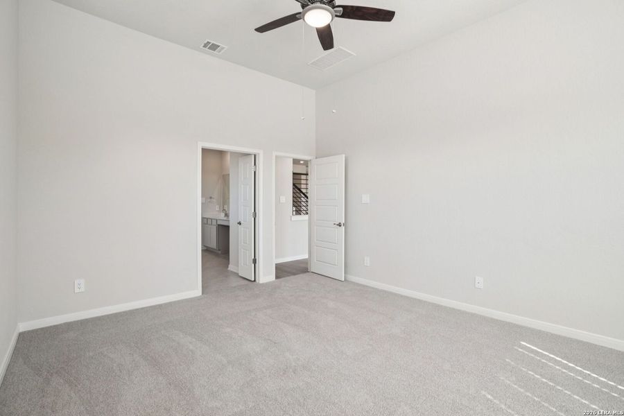 Spacious, unfurnished interior of a new home in Carmel Ranch, Schertz (Image 34).