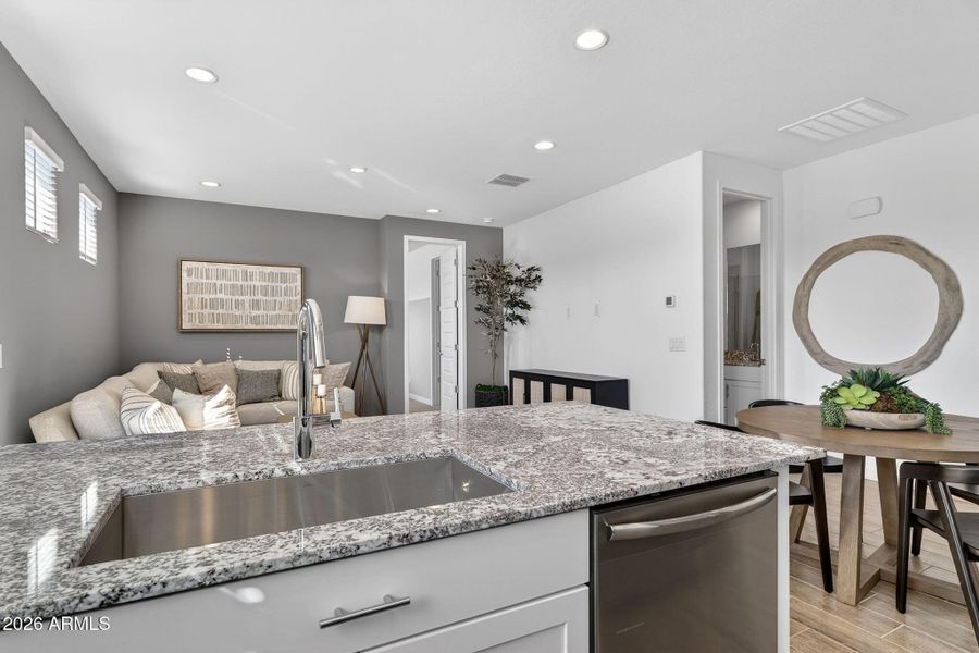 20-web-or-mls-20-web-or-mls-80S 83rd Cir 20-web-or-mls-20-web-or-mls-80S 83rd Cir