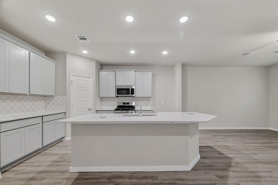 Furnished interior view inside a new home in Rollingbrook Estates, Baytown (Image 18).