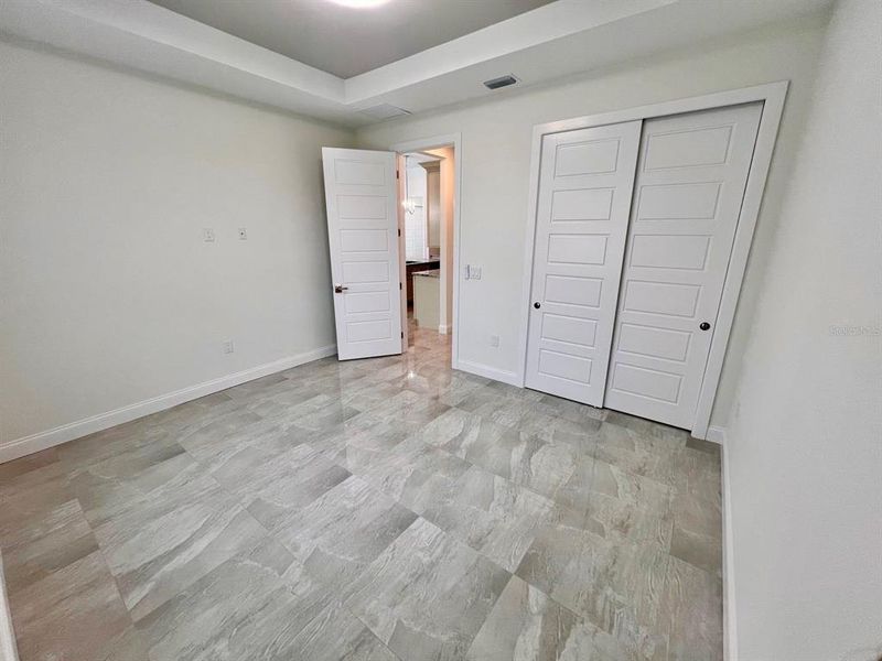 Spacious, unfurnished interior of a new home in , Rotonda West (Image 34).