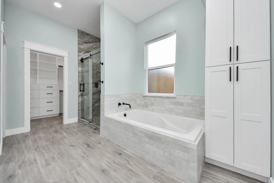 Furnished interior view inside a new home in , Pasadena (Image 15).