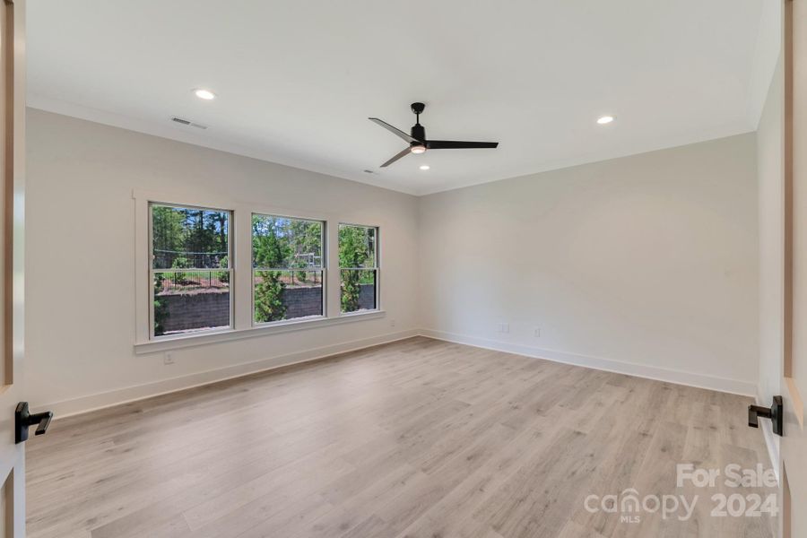 Spacious, unfurnished interior of a new home in , Charlotte (Image 19).
