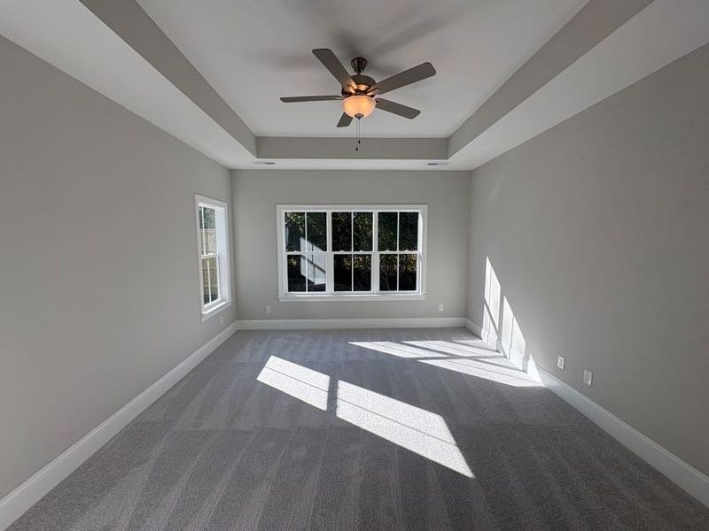 Spacious, unfurnished interior of a new home in Riverside Cove, Wilmington (Image 32).