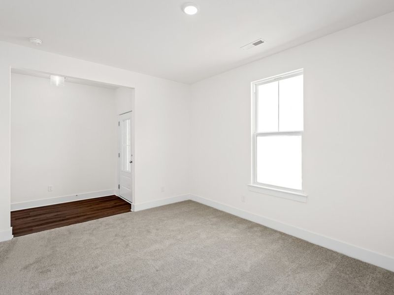 Spacious, unfurnished interior of a new home in Woods Crossing, Gallatin (Image 17).