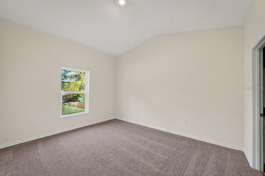 Spacious, unfurnished interior of a new home in , Deltona (Image 25).