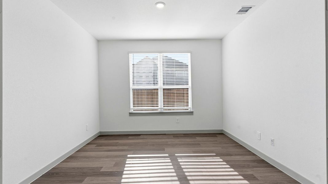 Spacious, unfurnished interior of a new home in Alexander 55' Homesites, Pearland (Image 21).