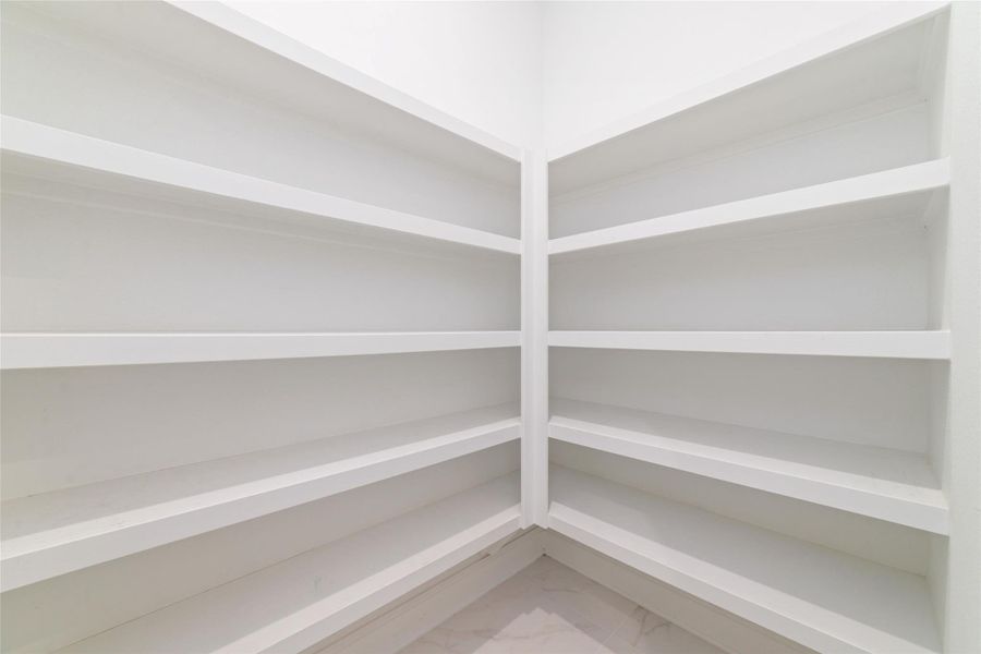 Spacious, unfurnished interior of a new home in Pomona 70' - Section 27, Manvel (Image 20).
