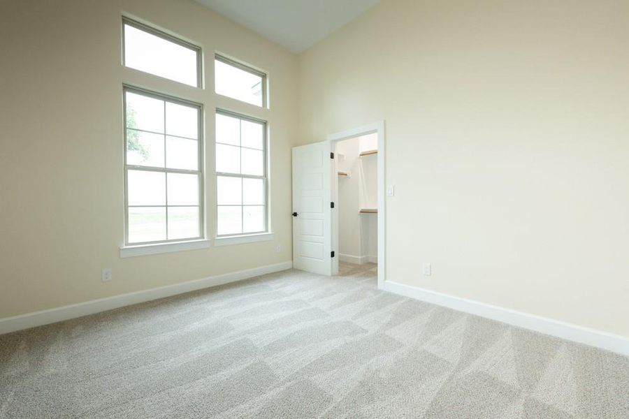 Spacious, unfurnished interior of a new home in , Blue Ridge (Image 36).