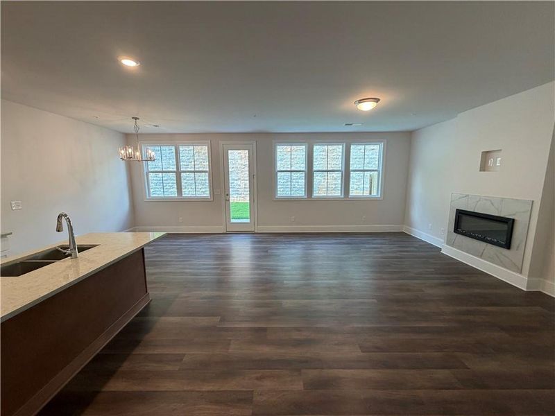 Spacious, unfurnished interior of a new home in , Marietta (Image 6).