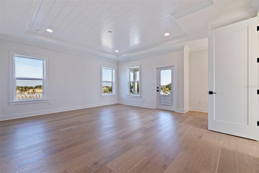 Spacious, unfurnished interior of a new home in , St. Petersburg (Image 44).