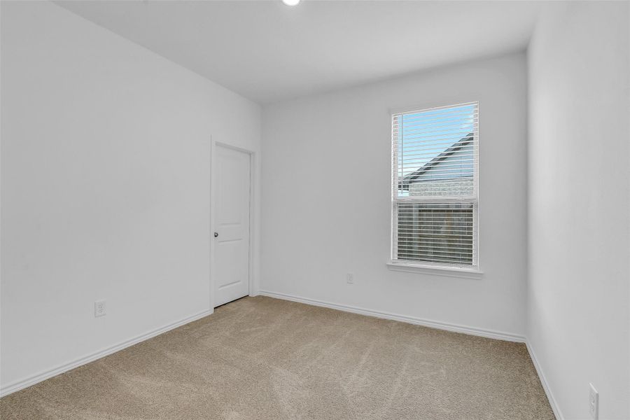 Spacious, unfurnished interior of a new home in Mavera, Conroe (Image 20).