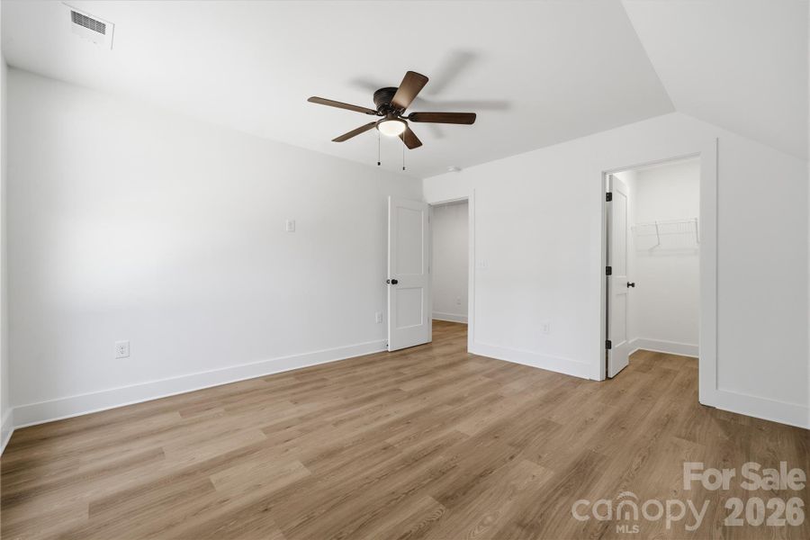 Spacious, unfurnished interior of a new home in , York (Image 24).
