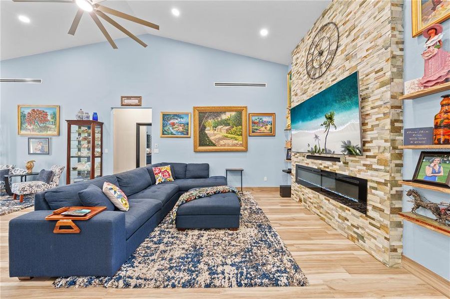 Furnished interior view inside a new home in , Kissimmee (Image 64). Furnished interior view inside a new home in , Kissimmee (Image 64).