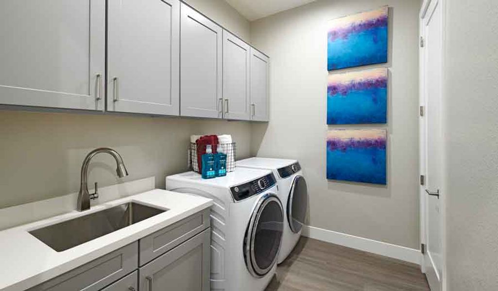 Darius-N786-MidwayGroveAtHomestead Laundry