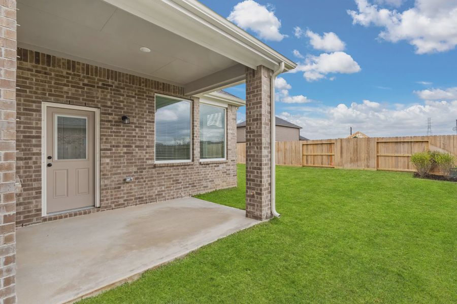 Representative exterior details of a home built from the Rowen by Chesmar Homes in Brookewater 45's, Rosenberg (Image 3).