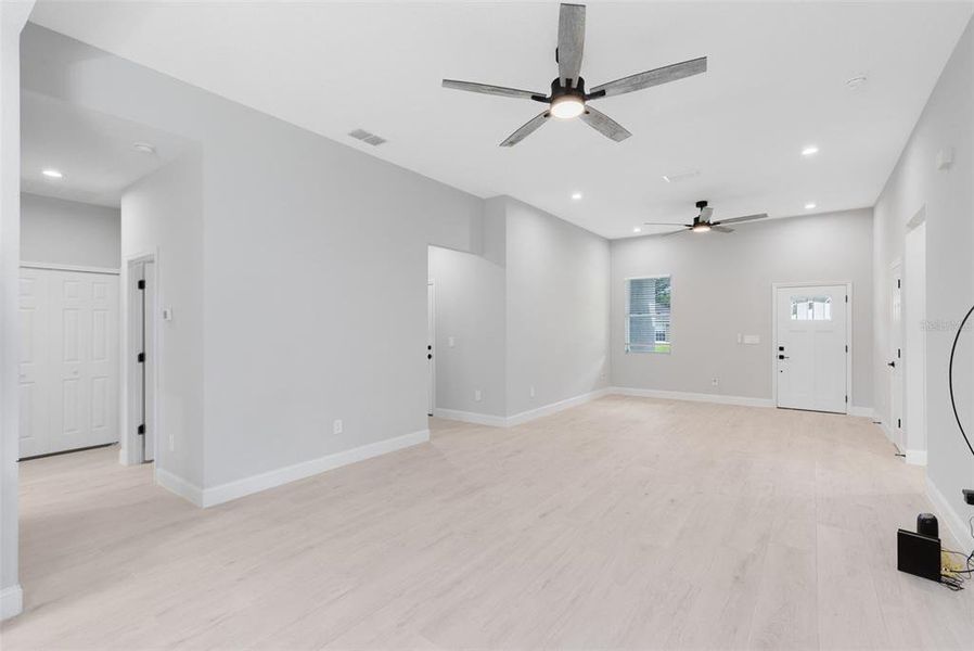 Spacious, unfurnished interior of a new home in , Orange City (Image 18).