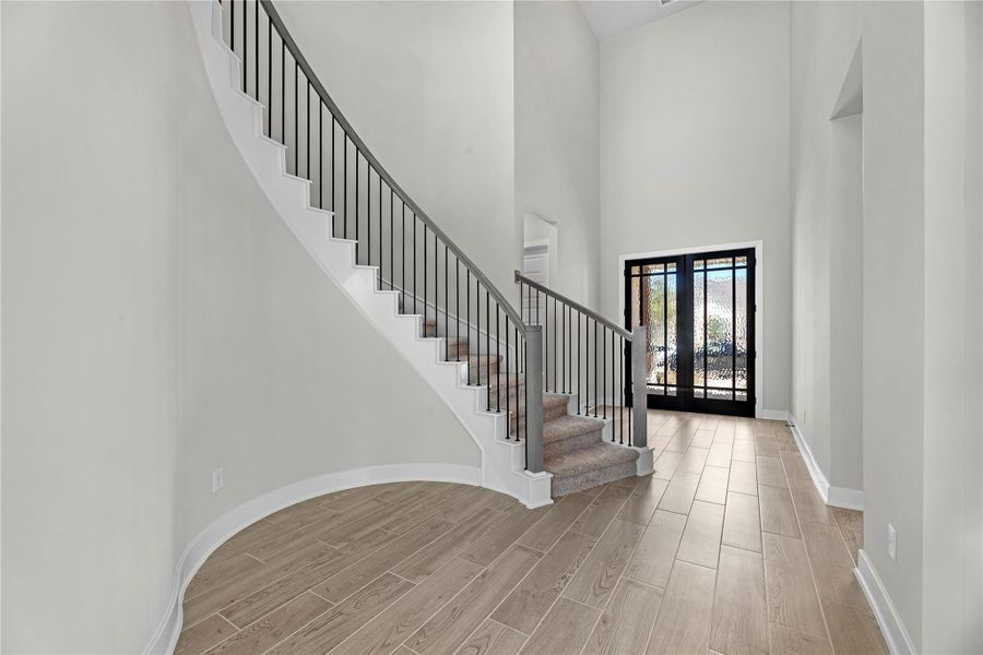 Representative image. Features, specifications, selections and colors may vary.