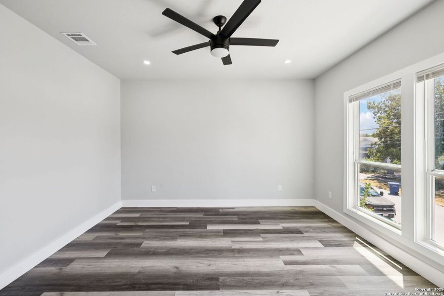 Image 28 of a home in . Image 28 of a home in .