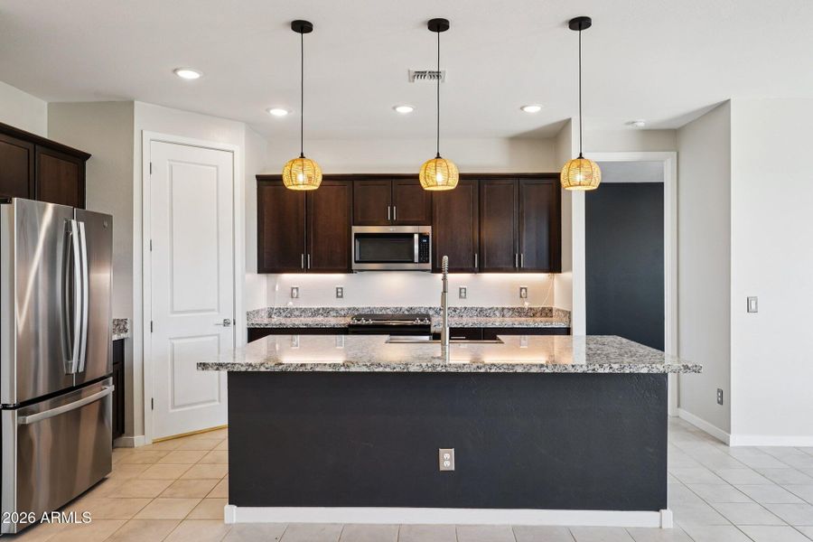 17-web-or-mls-W Sunnyslope Ln-S0804-017 17-web-or-mls-W Sunnyslope Ln-S0804-017