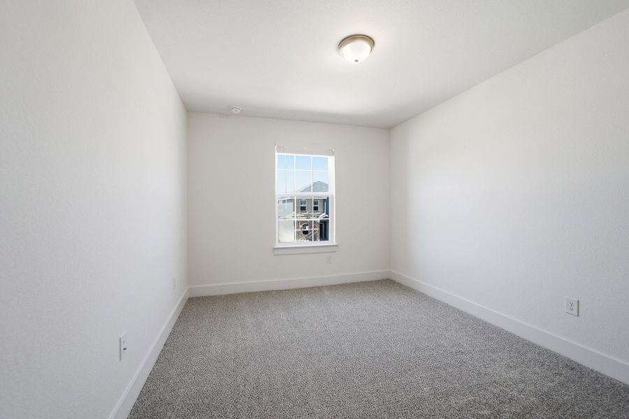 Spacious, unfurnished interior of a new home in Red Hawk Landing, San Antonio (Image 60).