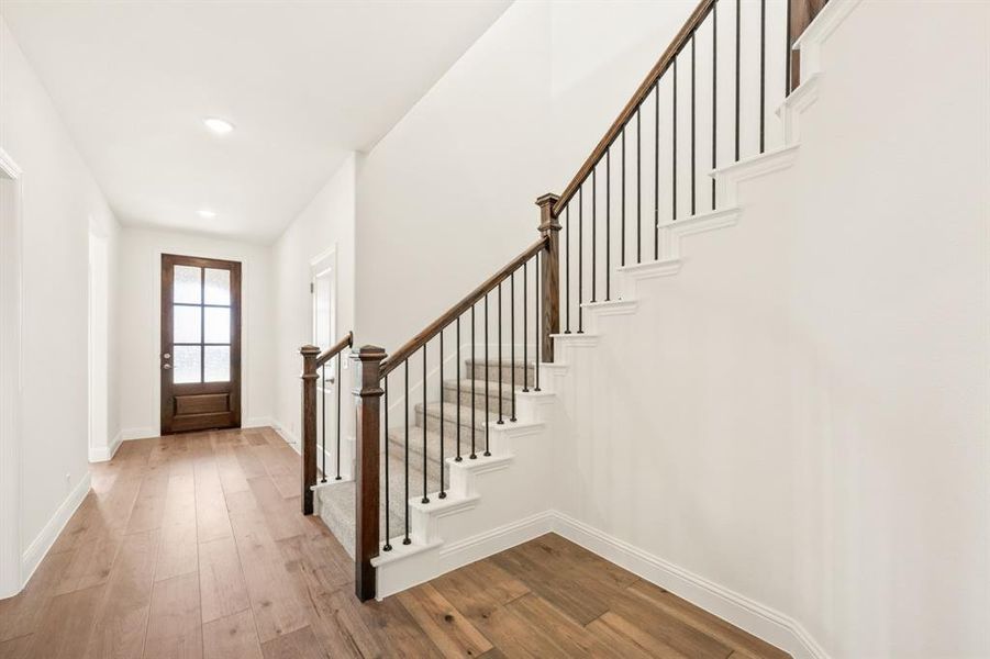 Spacious, unfurnished interior of a new home in Country Lakes, Denton (Image 34).