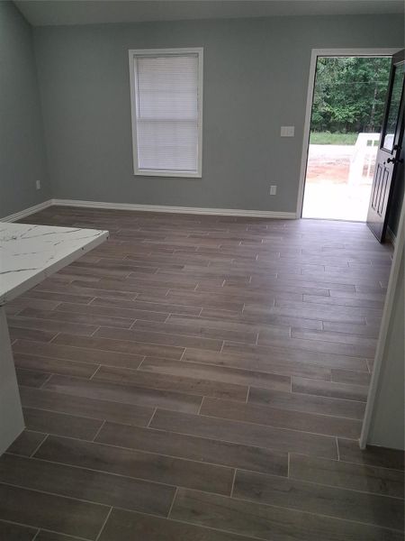 Spacious, unfurnished interior of a new home in , Livingston (Image 27).