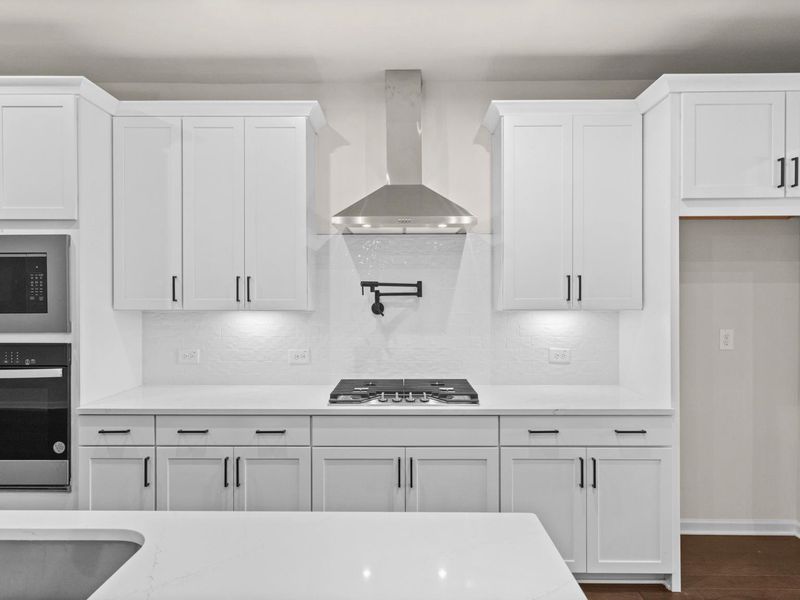 Representative interior finishes for a home built from the The Glenwood D by Davidson Homes LLC in Kelly Preserve, Loganville (Image 16).