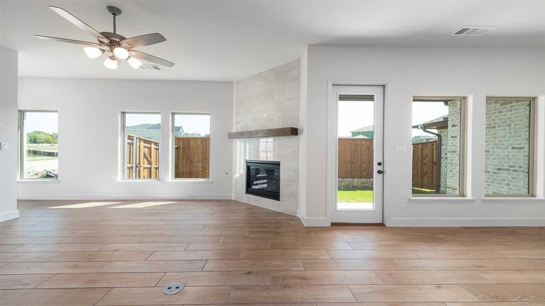 Spacious, unfurnished interior of a new home in The Heights At Uptown Celina 45', Celina (Image 15). Spacious, unfurnished interior of a new home in The Heights At Uptown Celina 45', Celina (Image 15).