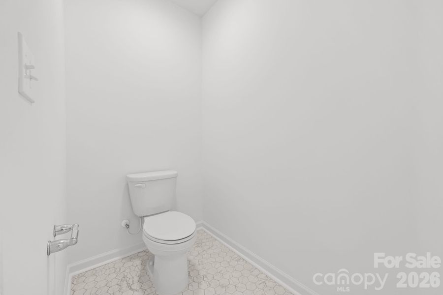 Separate toilet room Separate toilet room